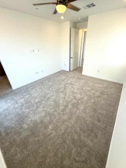 Building Photo - 1423 Song Lark Ln