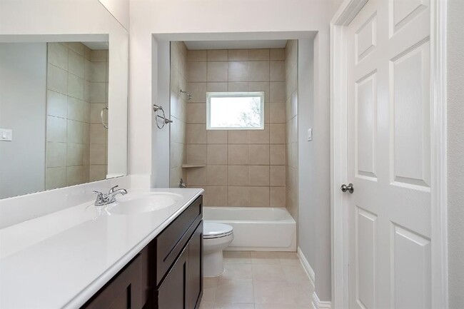 Building Photo - 1043 Marcolin St