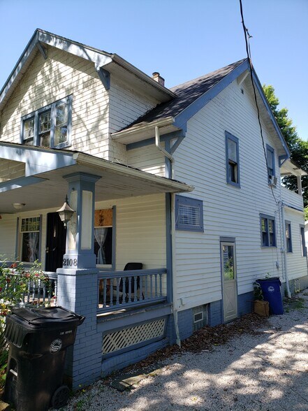 Building Photo - 2108 W 89th St