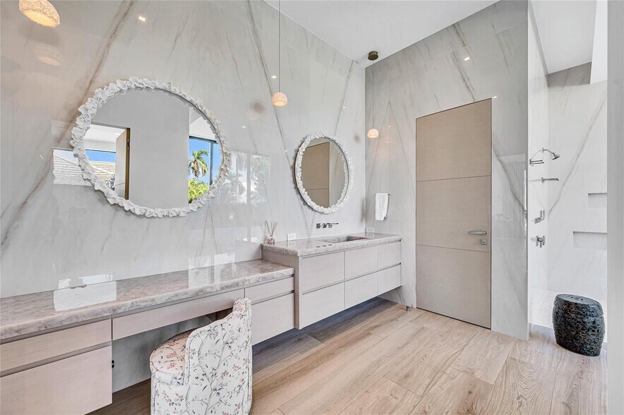 Building Photo - 408 Coral Way