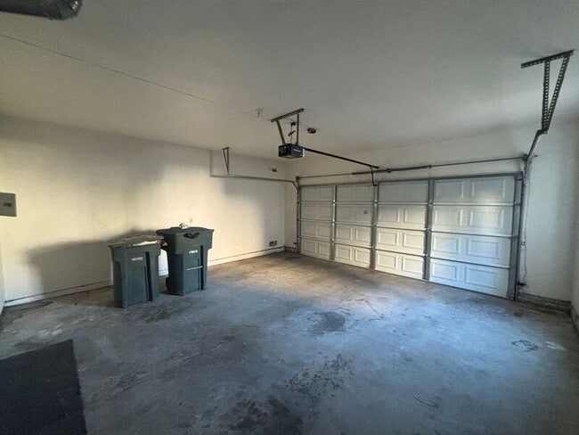 Building Photo - 525 Orange Grove Pl