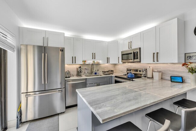 Building Photo - 2776 SW 15th St