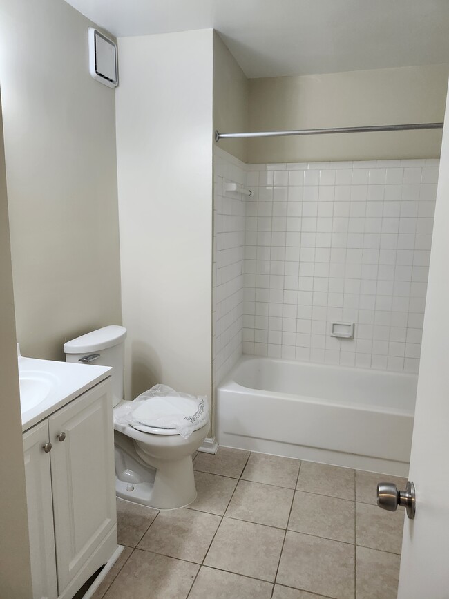 Bathroom 1 - 10404 Beacon Ridge Dr