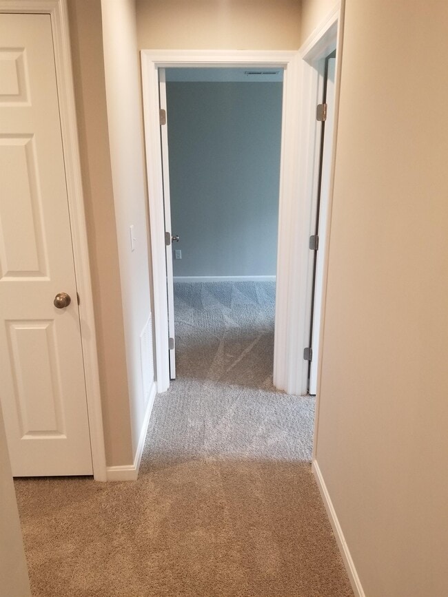 Building Photo - 1389 Meadowrun Ln