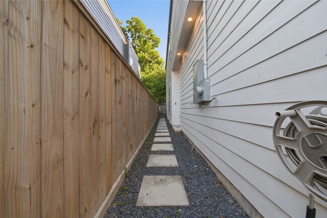 Building Photo - 5218 San Juan St