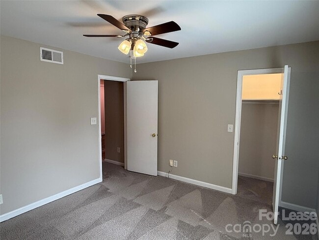 Building Photo - 312 W Catawba Ave