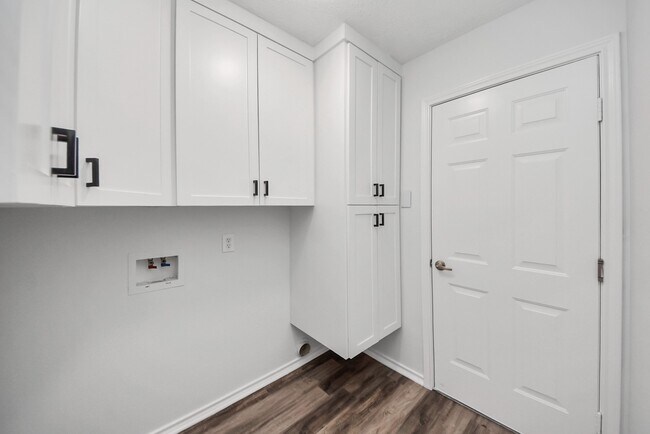 Building Photo - 11207 Satin Tail Ln
