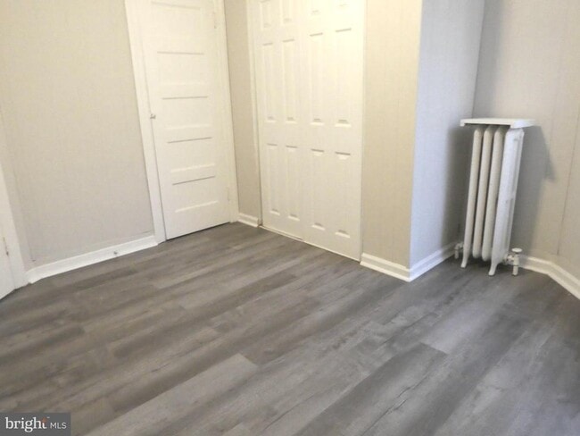 Building Photo - 1213 S 54th St