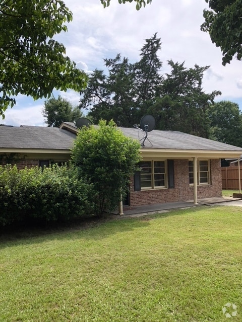 Building Photo - 127 Gentilly Dr