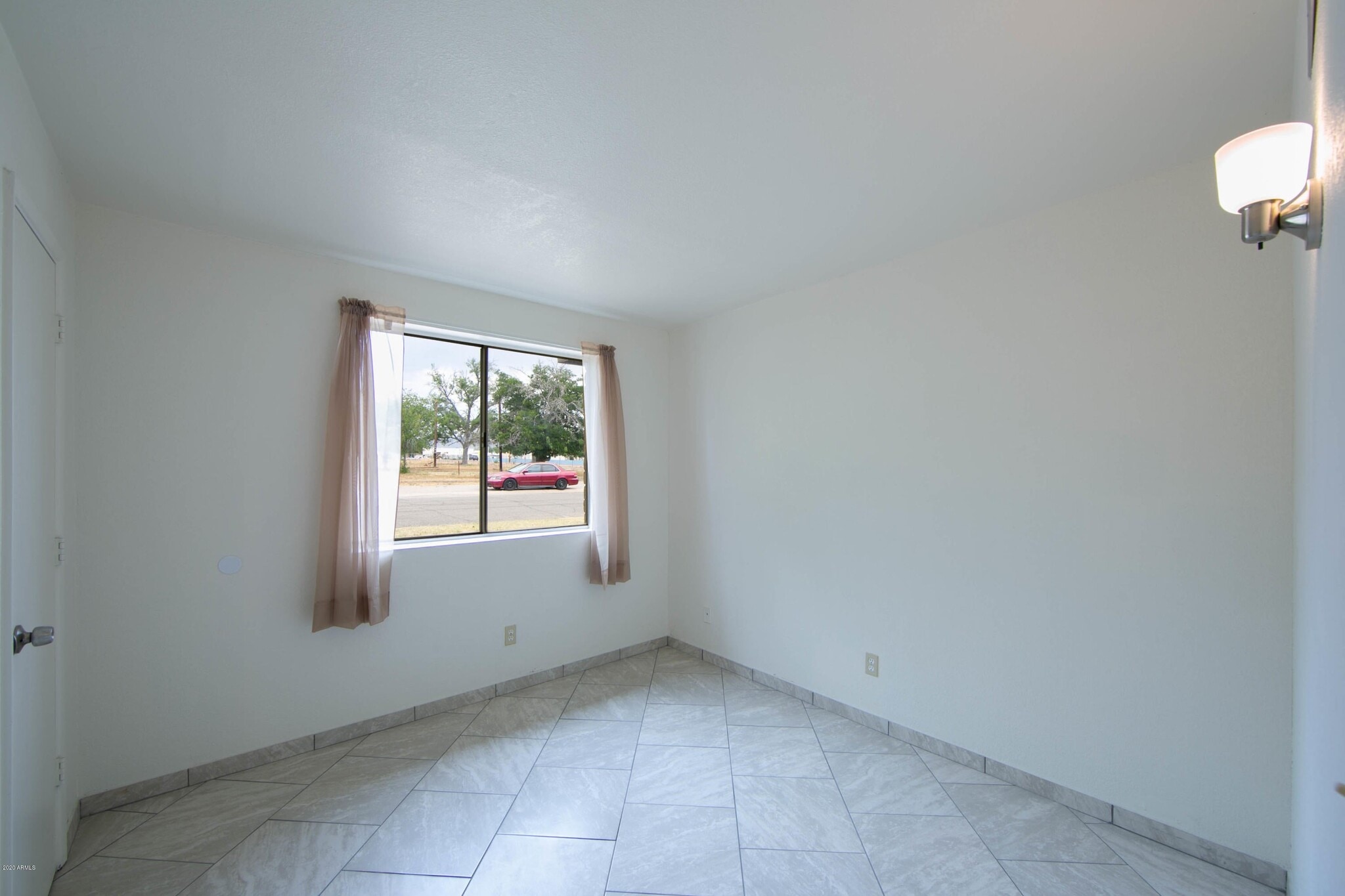 Building Photo - 410 3rd St