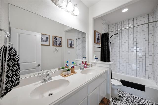 Building Photo - 7704 Krause Springs Dr