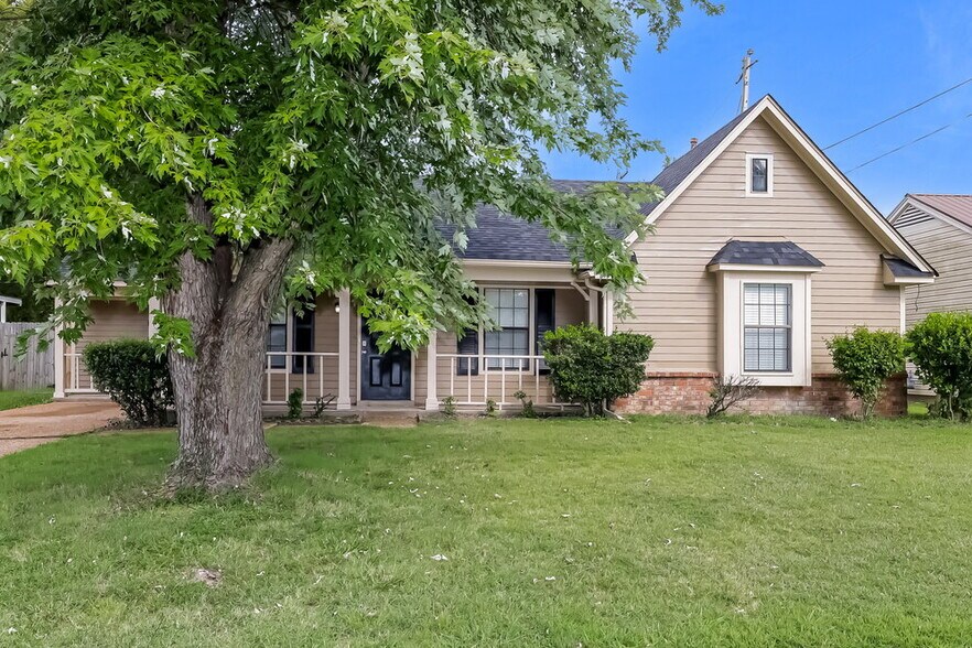 Primary Photo - 2694 Lakeside Dr