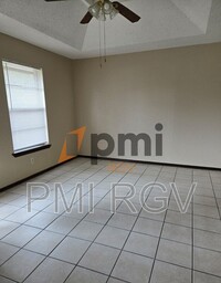 Building Photo - 2912 N 29th Ln