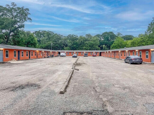 Building Photo - 415 N Beauregard St