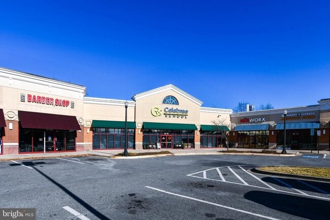 Building Photo - 5908 Grenfell Loop