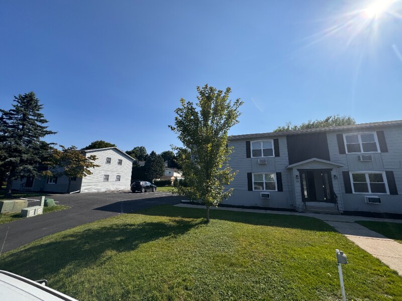 Building Photo - 19 Clarks Ln