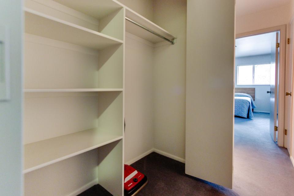 Building Photo - 3300 East Fort Union Blvd