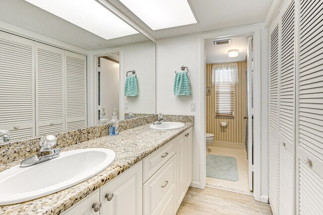 Building Photo - 432 Teryl Rd