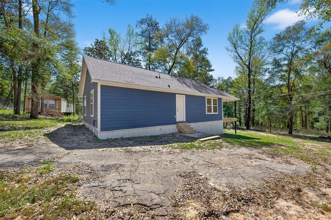Building Photo - 154 Lakeview Dr