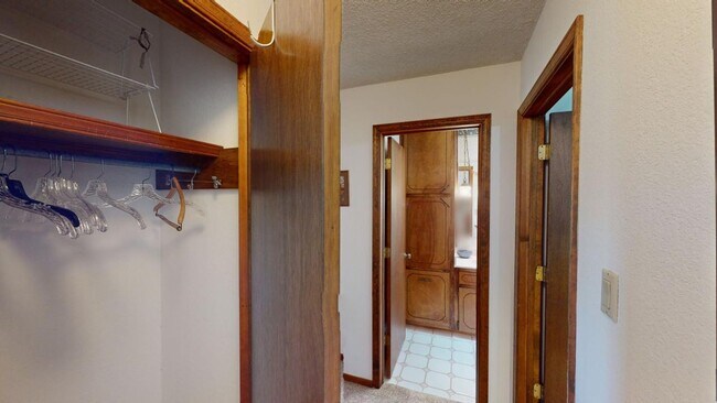 Building Photo - Fully Furnished 3 Bedroom Rental