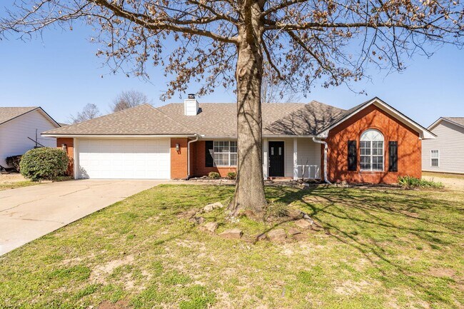 Building Photo - Newly Remodeled Beautiful 3 Bedroom Home