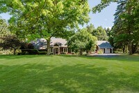 Building Photo - Large Executive Home in Carmel Schools