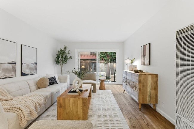 Building Photo - 446 Waddington Ave