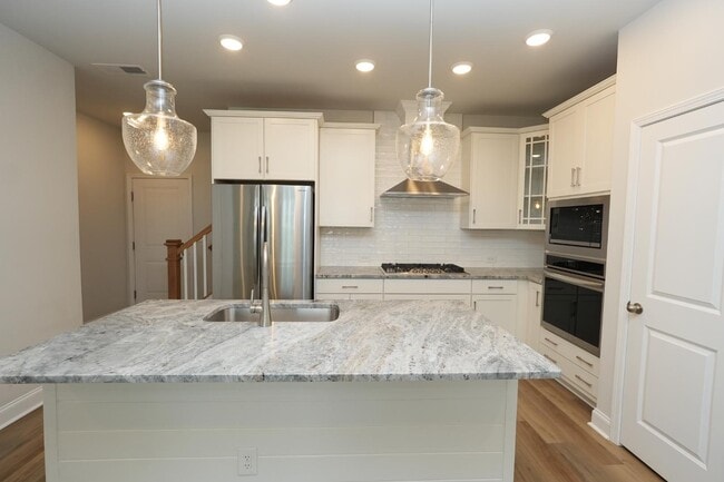 Building Photo - 5012 Calvine Ml Wy