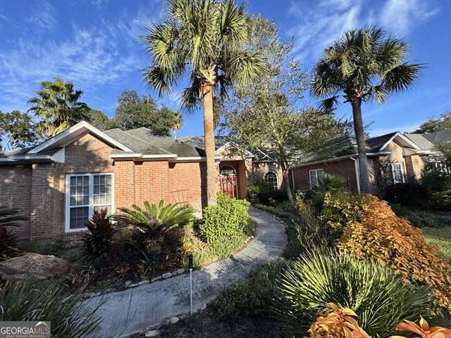 Building Photo - 535 Cardinal Cir E