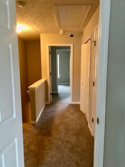 Building Photo - 6283 Shoreview Cir