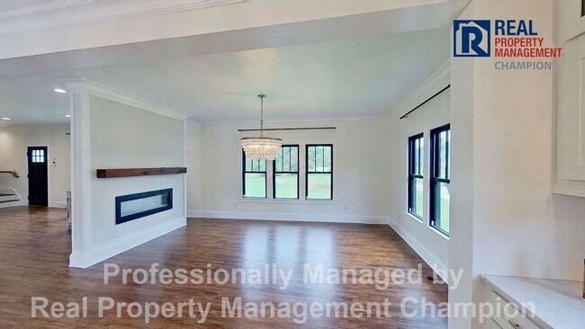 Building Photo - 213 Saps Rd