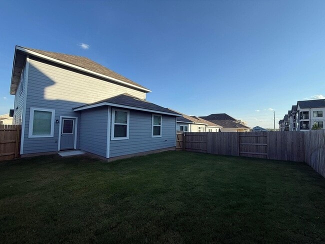 Building Photo - 13308 Riding Dr