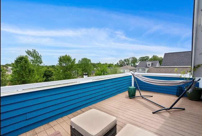 Building Photo - 315 Augusta Ave