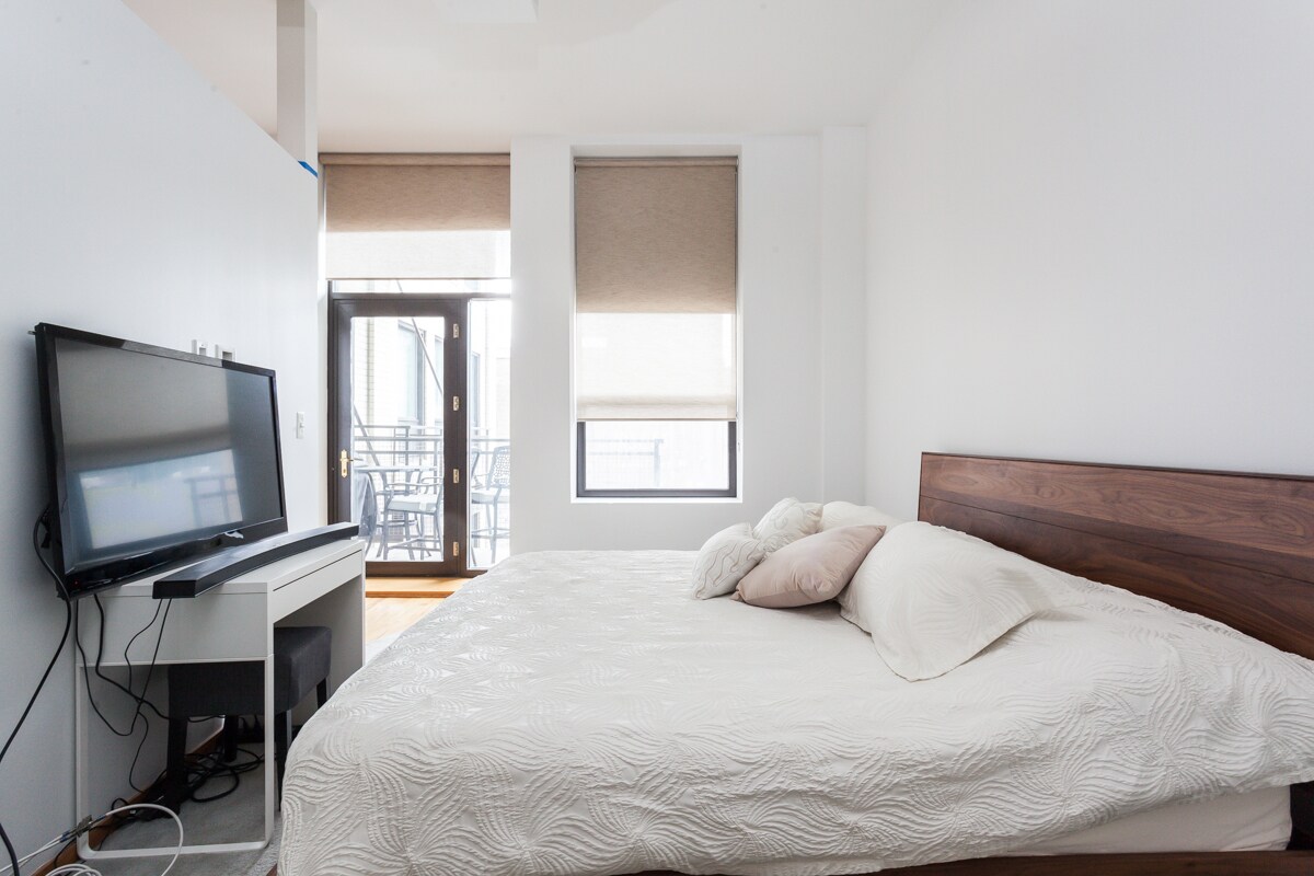 Building Photo - 910 S Michigan Ave