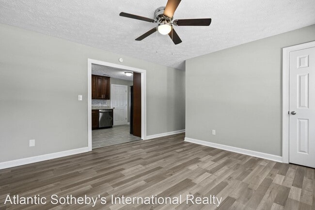 Building Photo - 3 br, 3 bath House - 426 Berkshire Terrace