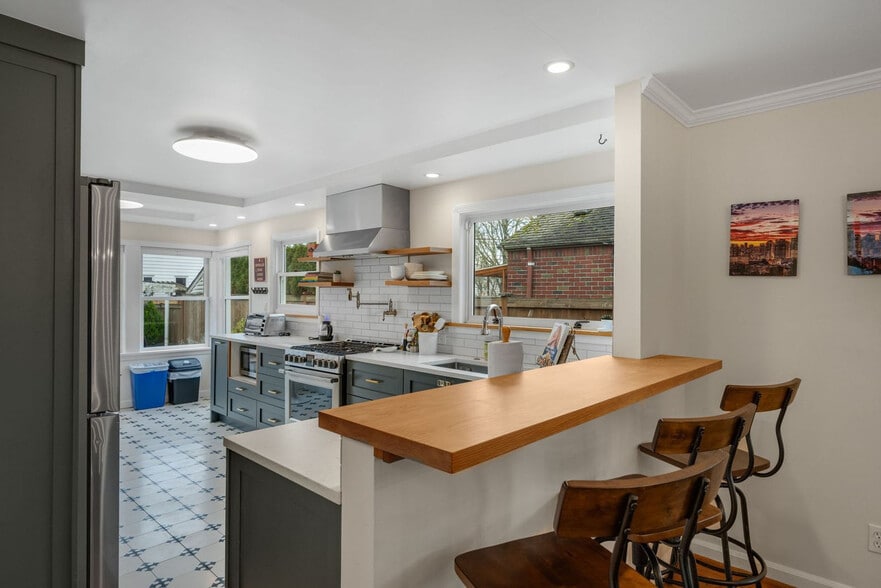 Building Photo - 8324 23rd Ave NW