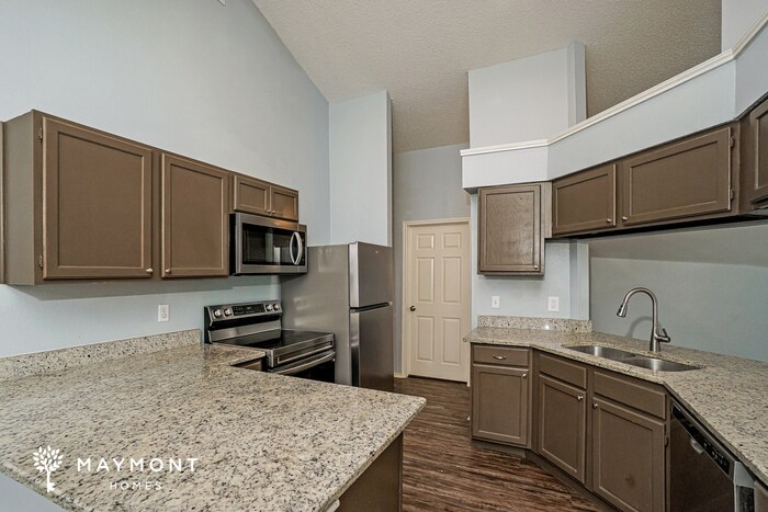 Building Photo - 8039 Sunshine Trail Dr