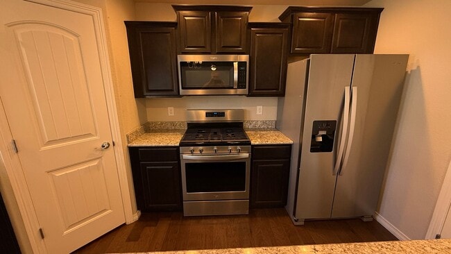 Building Photo - Spacious Two-Story Home in Growing Lorson Ranch Community