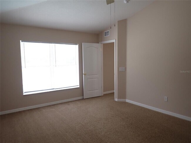 Building Photo - 132 Berkshire Ln