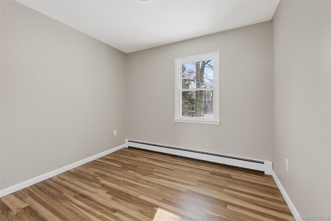 Building Photo - 676-678-678 Oak Summit Rd