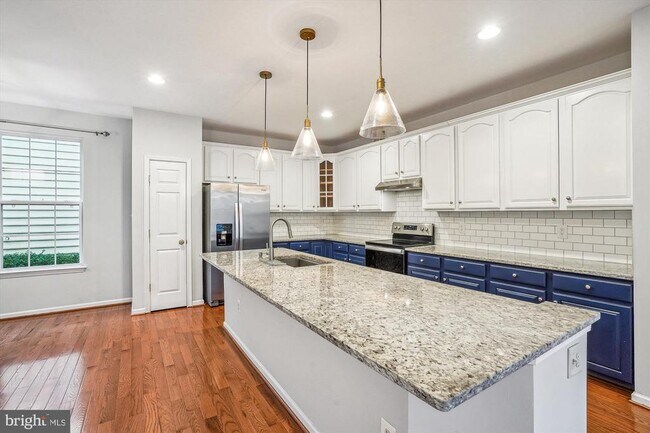 Building Photo - 9305 Sumner Lake Blvd