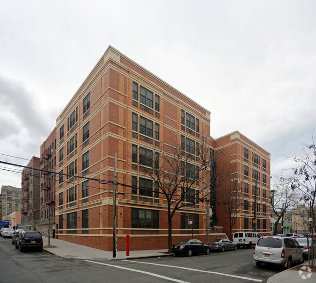 Primary Photo - The Lenniger Residences
