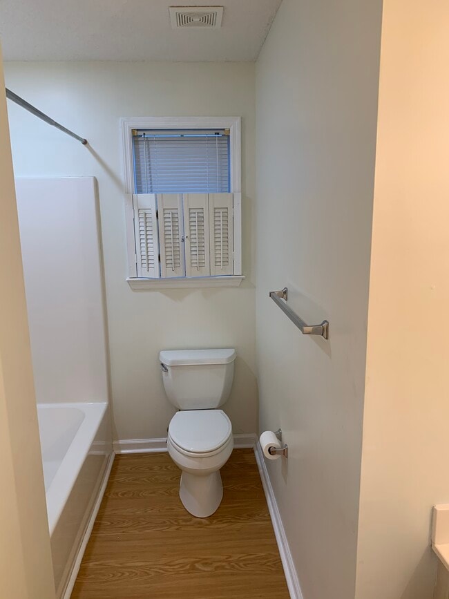 Bathroom 2 - 1079 Wayfarer Ln