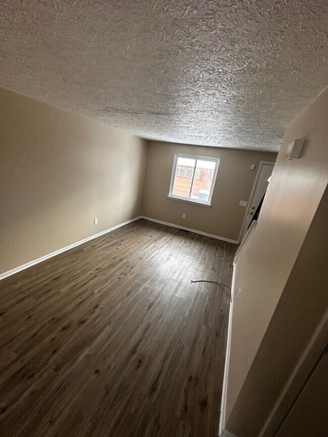 Building Photo - 1694 St Paul St