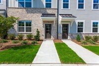 Building Photo - BEAUTIFUL TOWNHOME WITH COMMUNITY POOL- $1000 OFF FIRST MONTH'S RENT WITH FEBRUARY 2026 MOVE-IN
