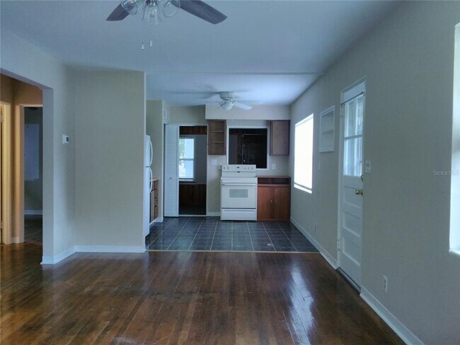Building Photo - 12 Smyrna Dr