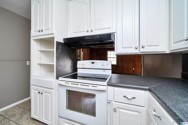 Building Photo - 305 Rose Hill Rd