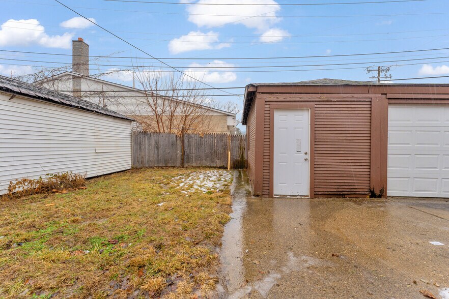 Building Photo - 15010 Appoline St