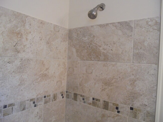 Building Photo - 408 W Sunset Rd