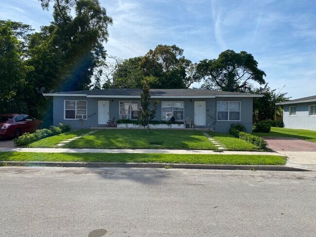 Building Photo - 37280 Okeechobee Ave